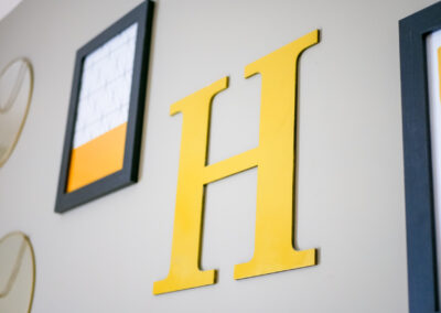h